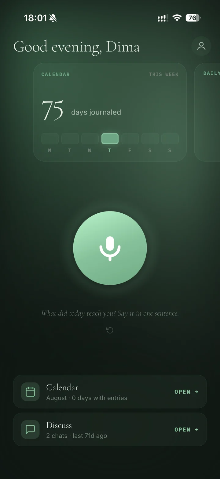 Home screen with the record button and a day counter